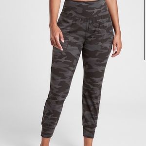 Athleta salutation joggers